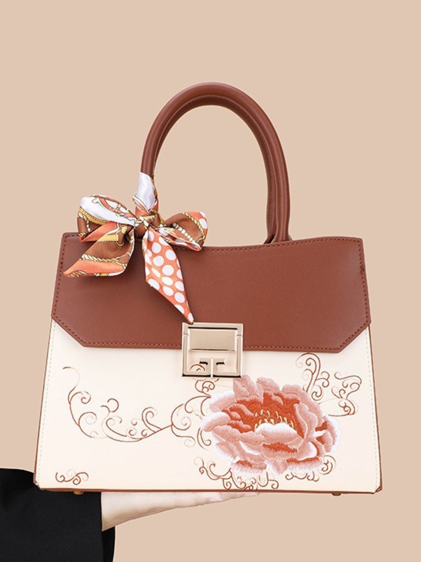 5ce79fb3d5204b239219664e60aafb74-Max