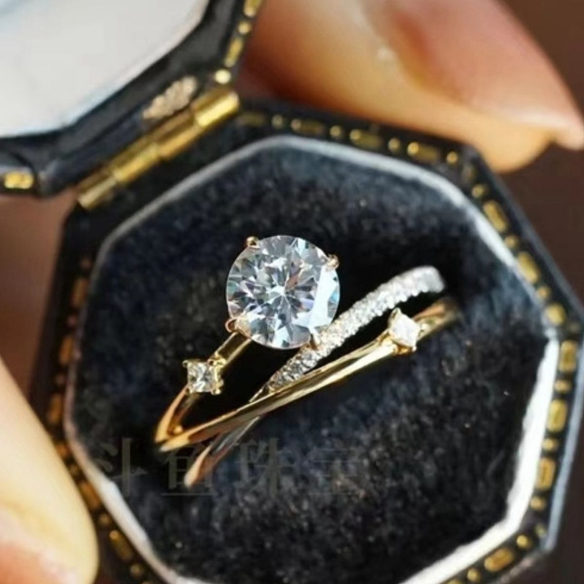 f242e474-2a61-41c7-b35f-6444ed7e764c-Max